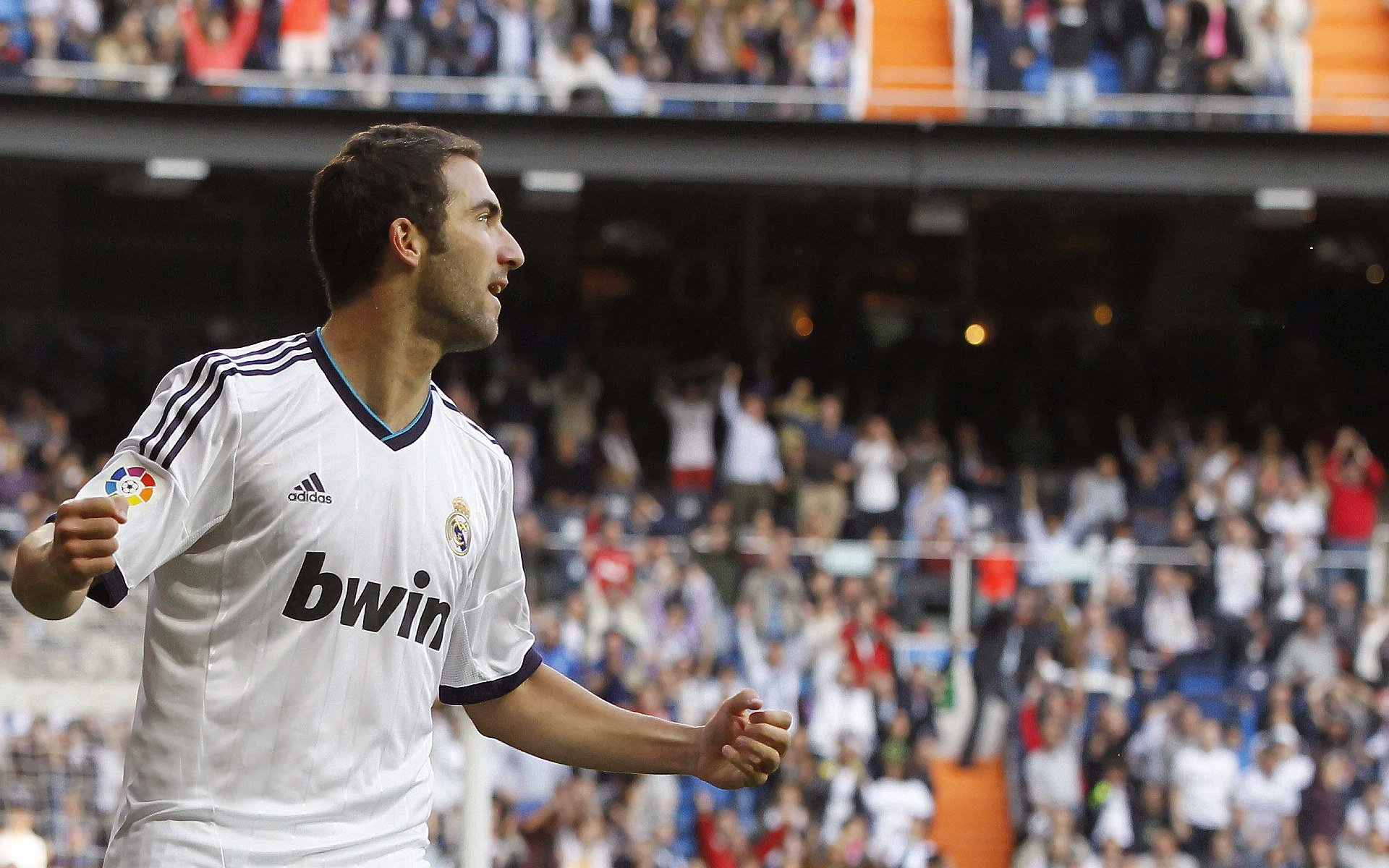 中超联赛中国女足复仇 球迷情绪爆棚，中超女足比赛