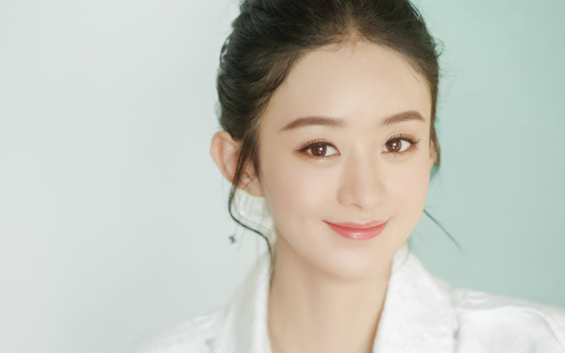 水晶宫主打边路速度形成压制,水晶宫队