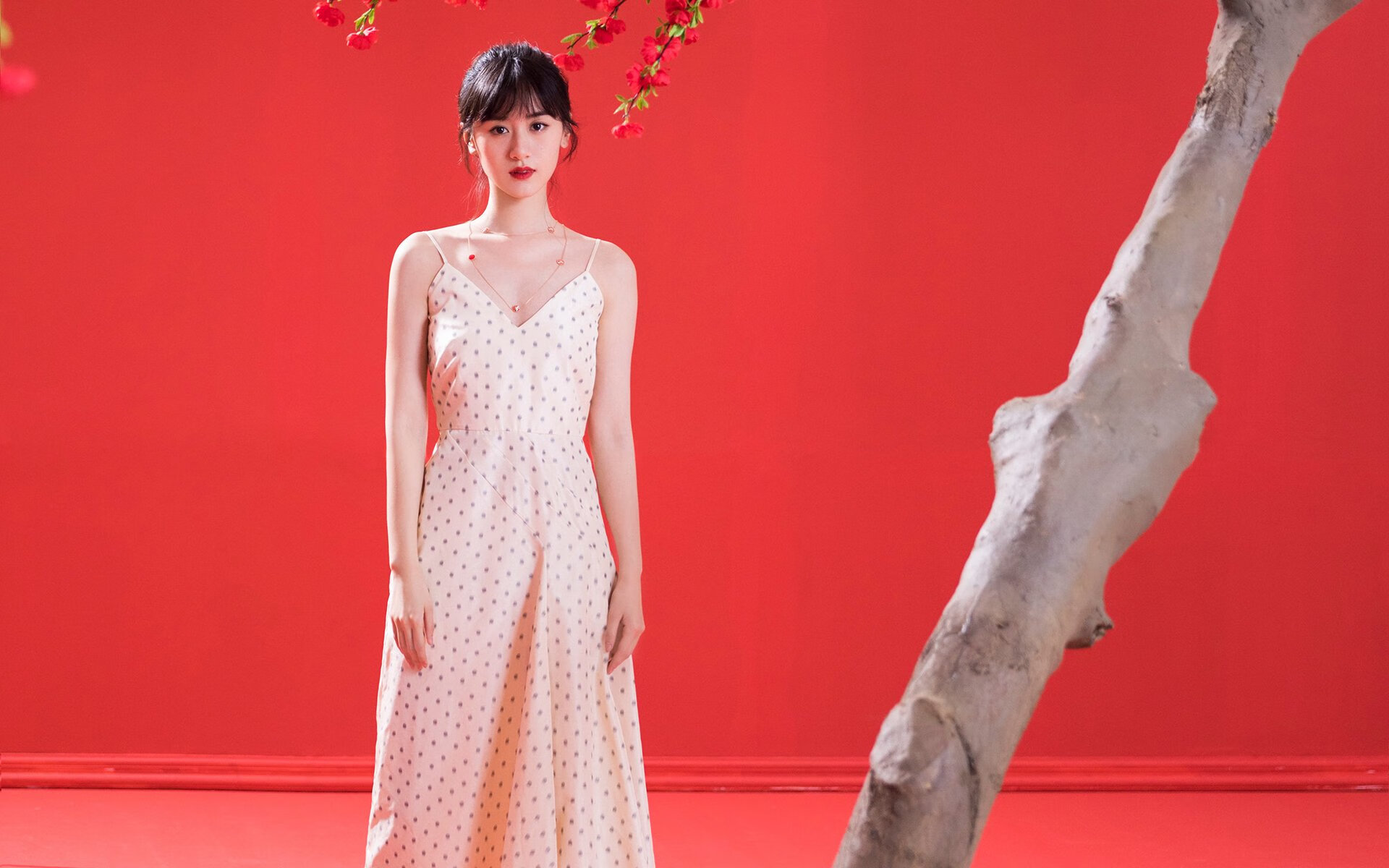 “华金·托比利亚的精准铲球与强硬拼搏，为美洲狮队提供坚强防守保障”