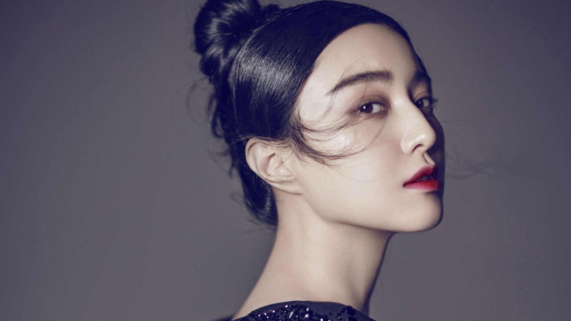 中国足球训练中耐力与爆发力训练方案对比效果，足球的耐力训练